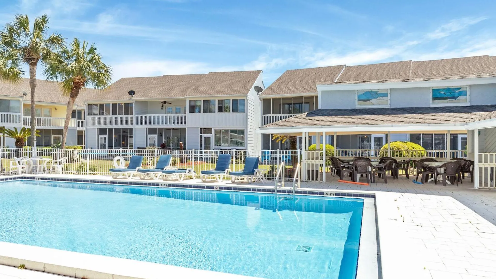 Inlet Reef 105- By Holiday Isle Properties Destin Apartment
